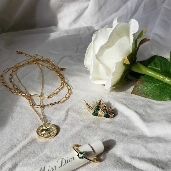 Zodiac Coin Pendant Necklace - Picture 4 of 5